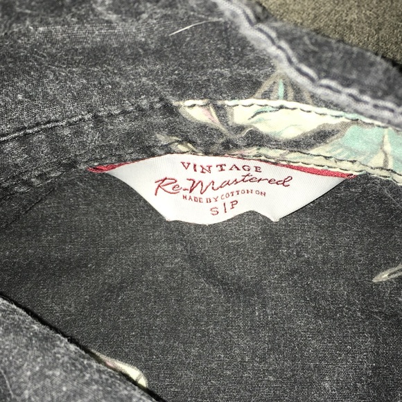 Vintage Remastered Casual Shirt Button Up Short Sleeve Floral Black S - Picture 2 of 4